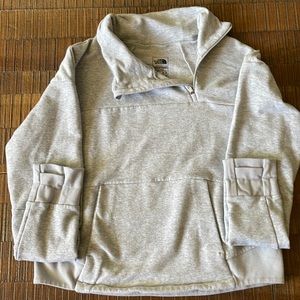 North Face Pull Over